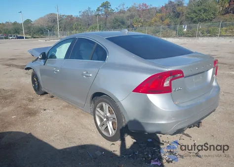 2015 Volvo S60 T5 Premier из США, поврежденный, VIN YV140MFK6F1342518